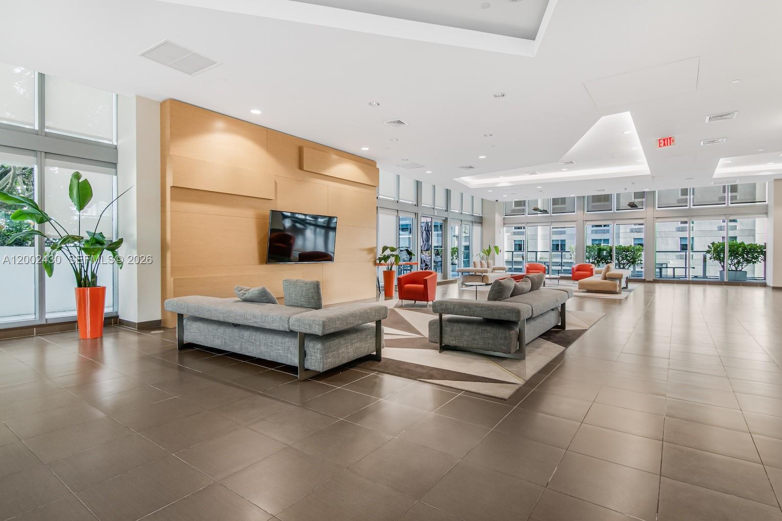 79 SW 12th St Unit: 2107-S