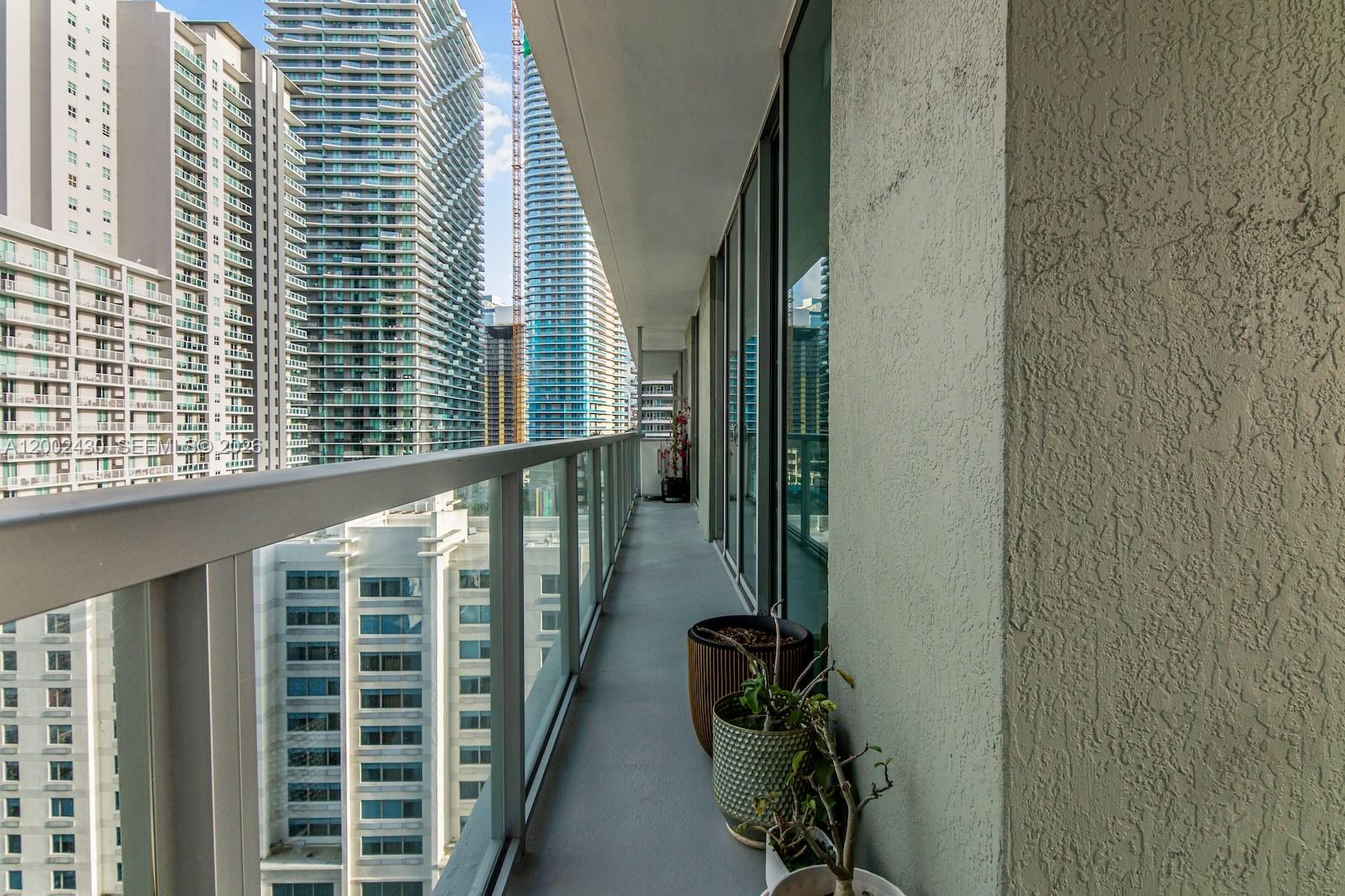 79 SW 12th St Unit: 2107-S