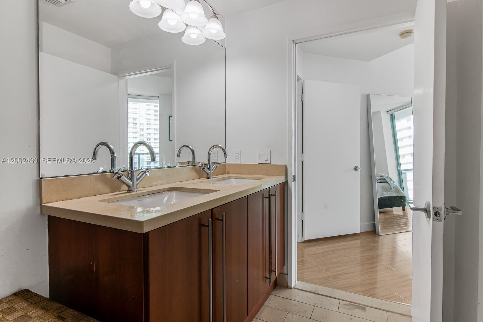 79 SW 12th St Unit: 2107-S