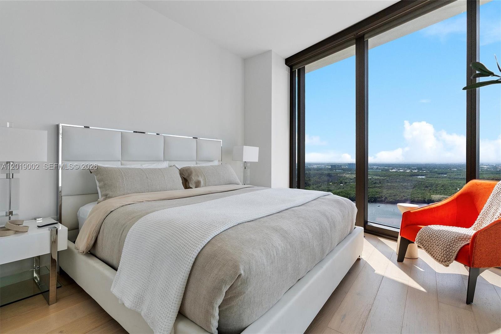 15701 Collins Ave # 3605