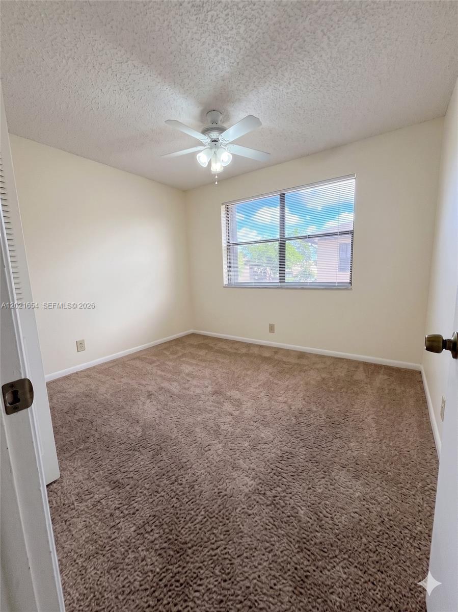 10038 Winding Lake # 204