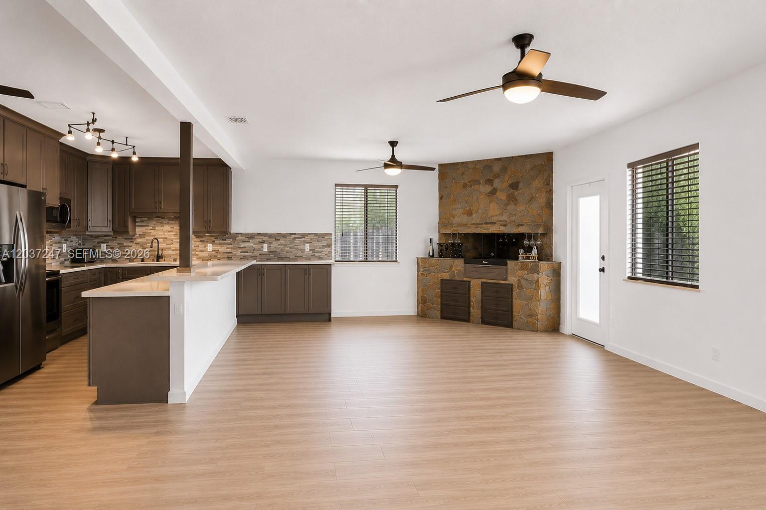 316 NW 29th St