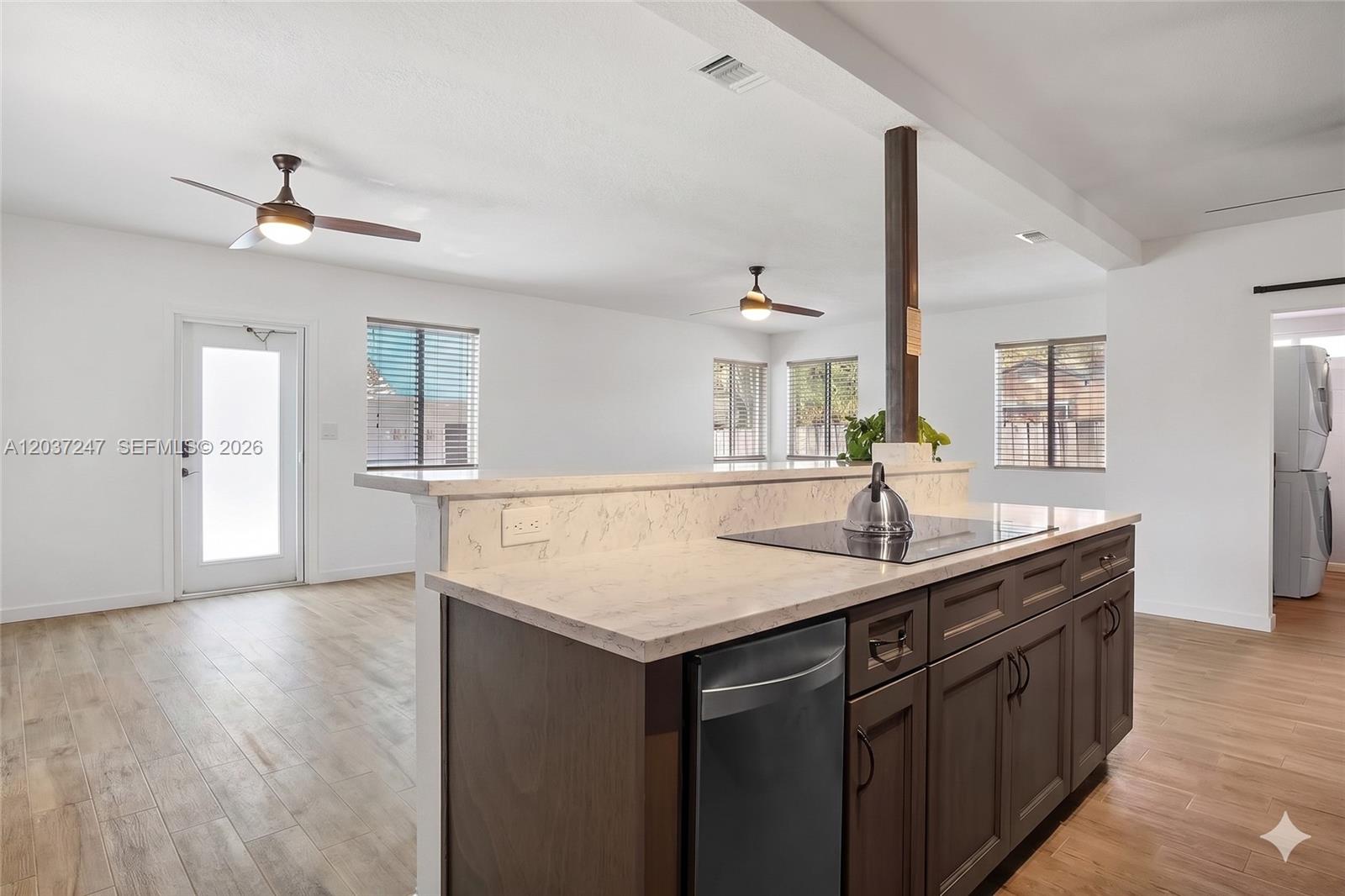 316 NW 29th St