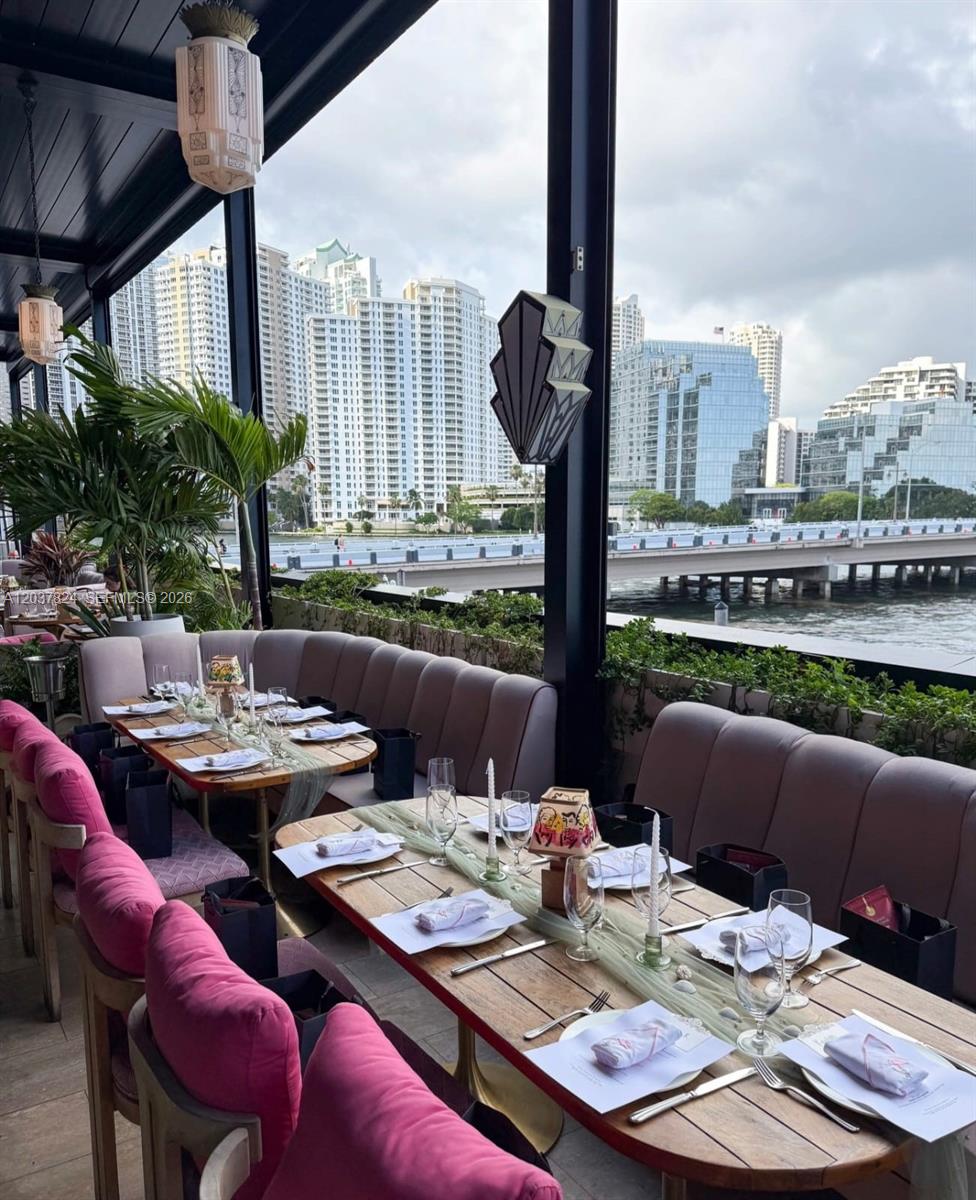 801 Brickell Bay Dr # 764