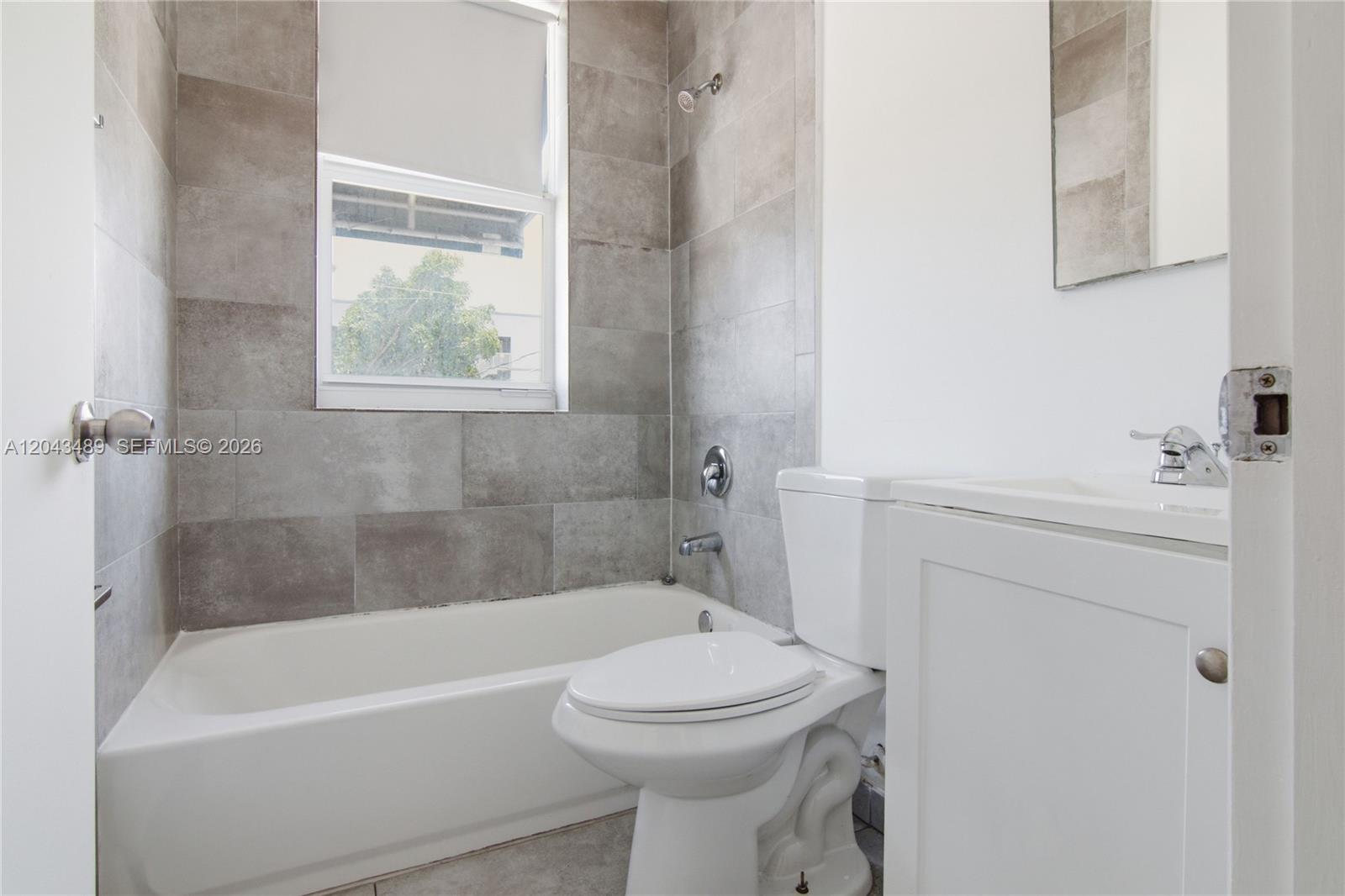 402 NW 12th Ave # 205