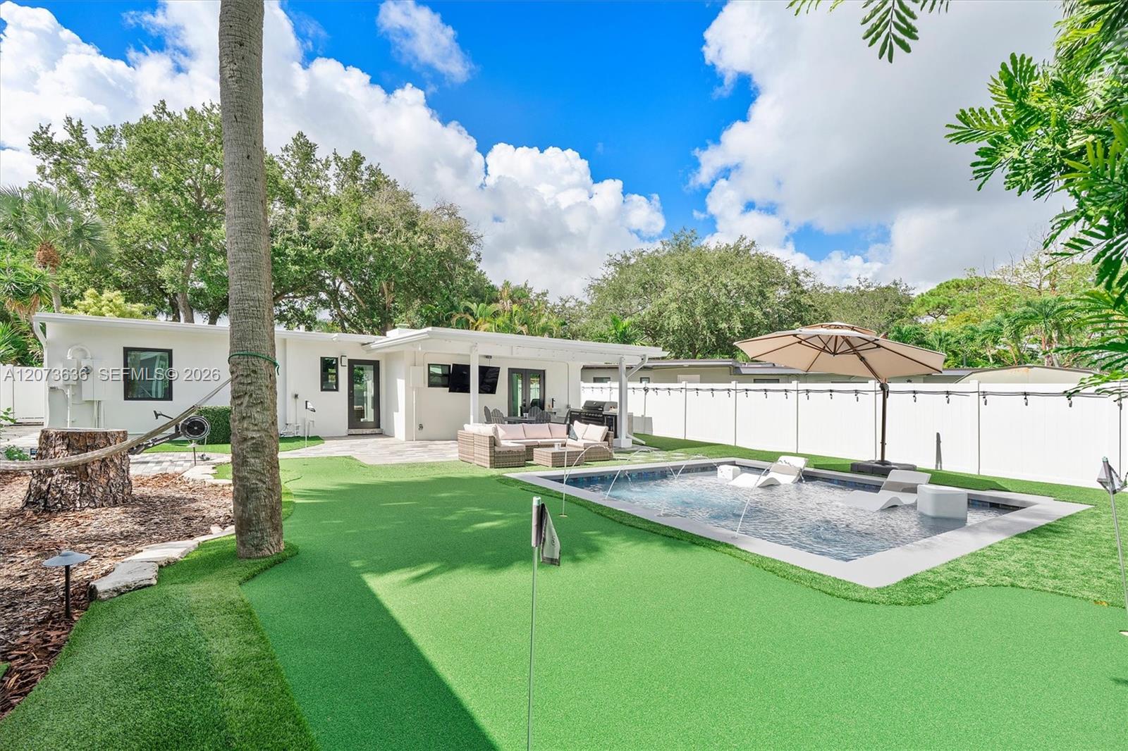 1609 SW 12th Ct