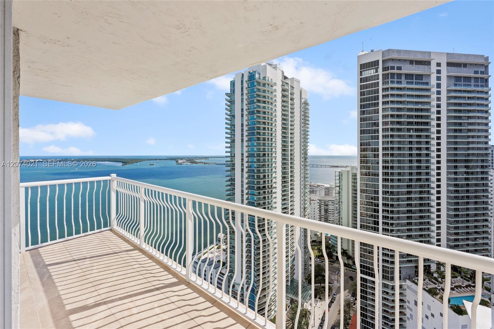 1200 Brickell Bay Dr # 3701
