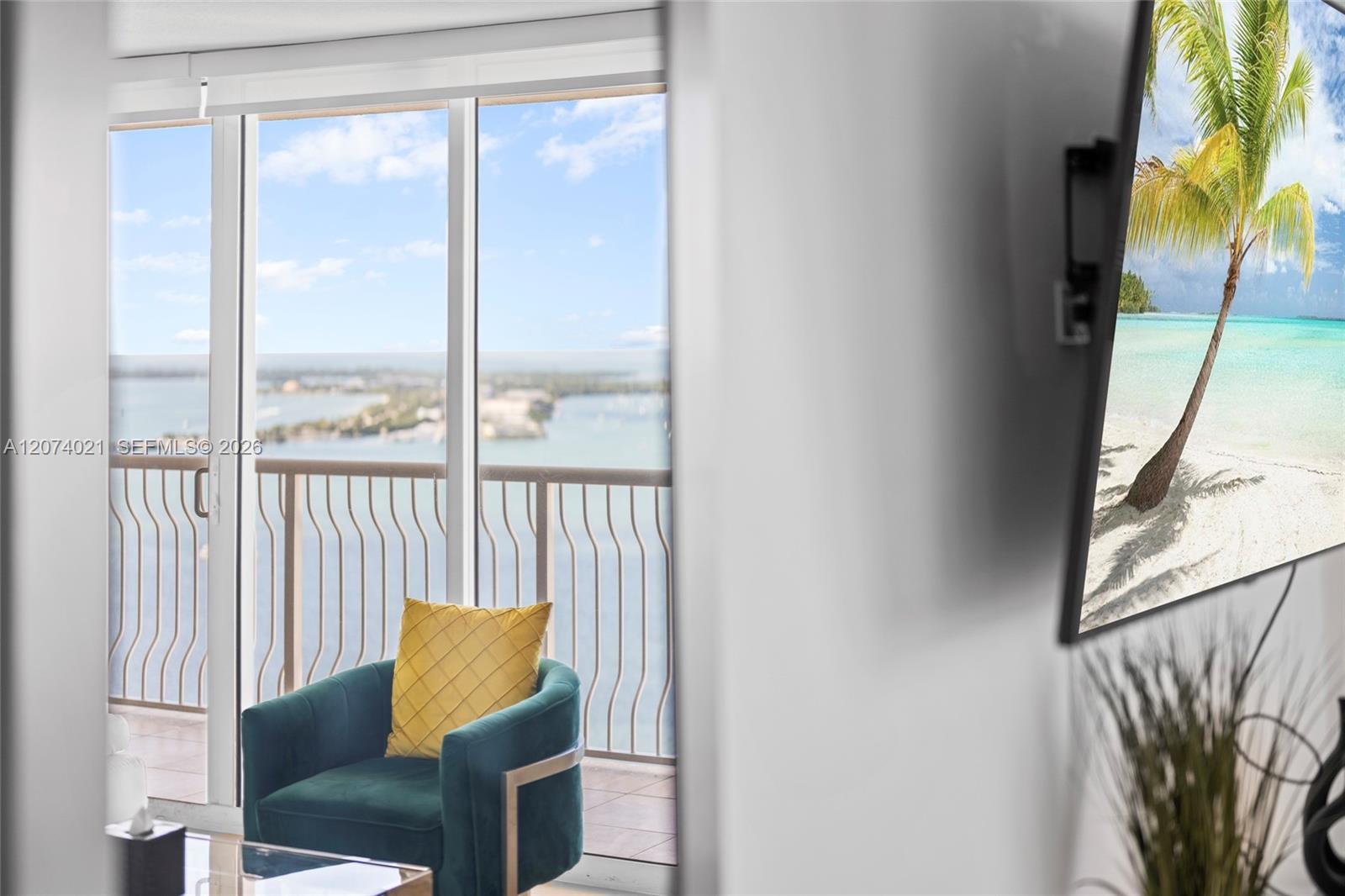 1200 Brickell Bay Dr # 3701