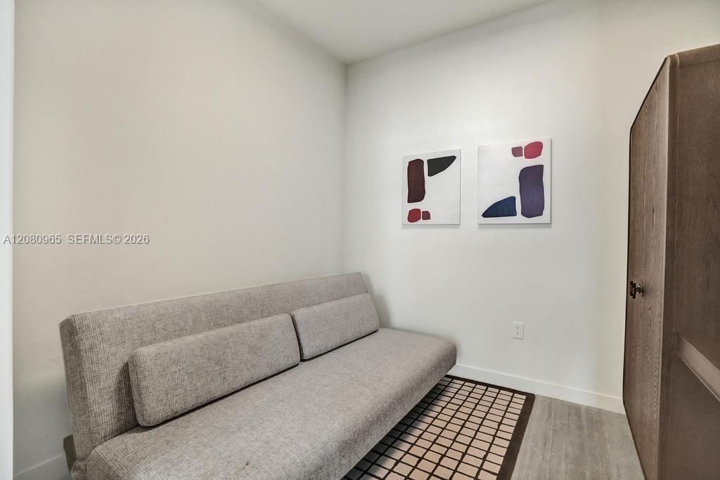 1611 SW 2nd Ave # 402