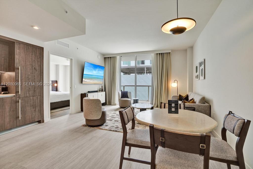 1611 SW 2nd Ave # 402