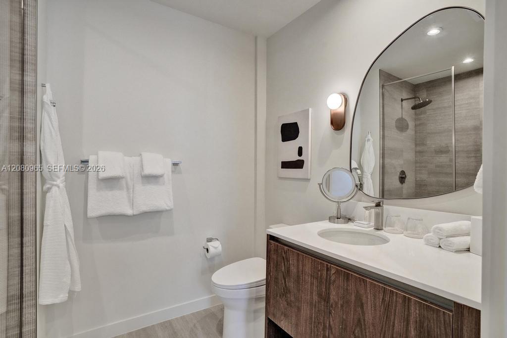 1611 SW 2nd Ave # 402