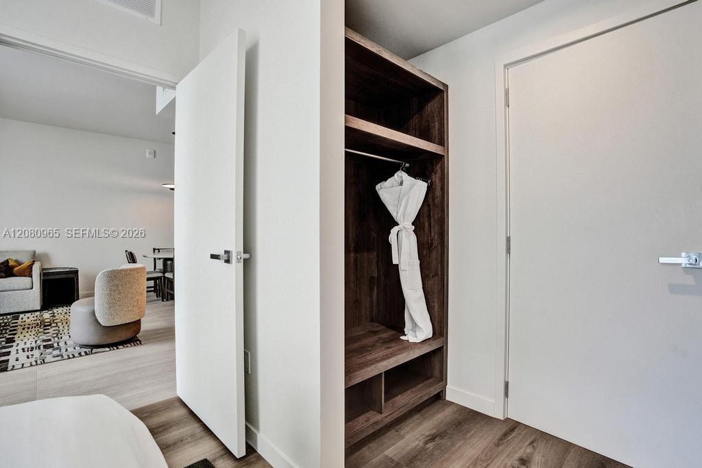 1611 SW 2nd Ave # 402