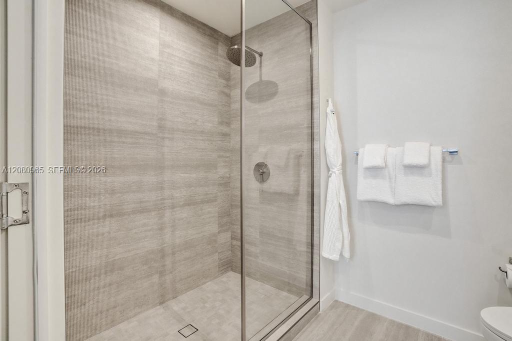 1611 SW 2nd Ave # 402