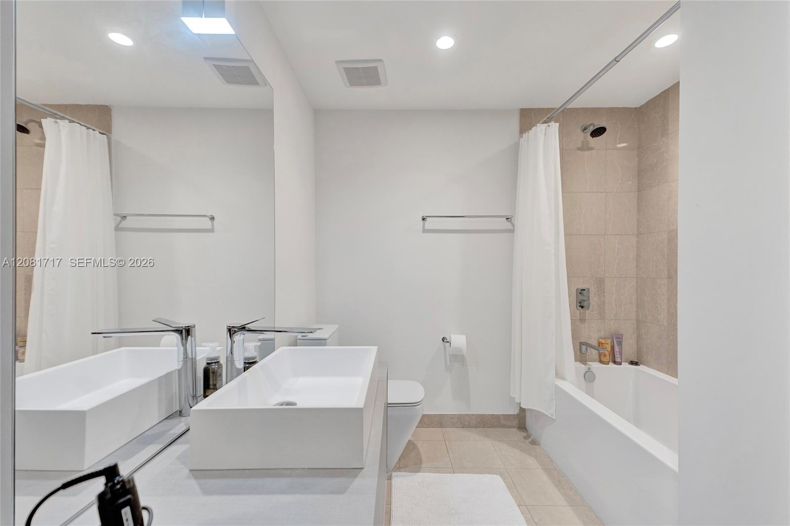 1000 Brickell Plz # 3105