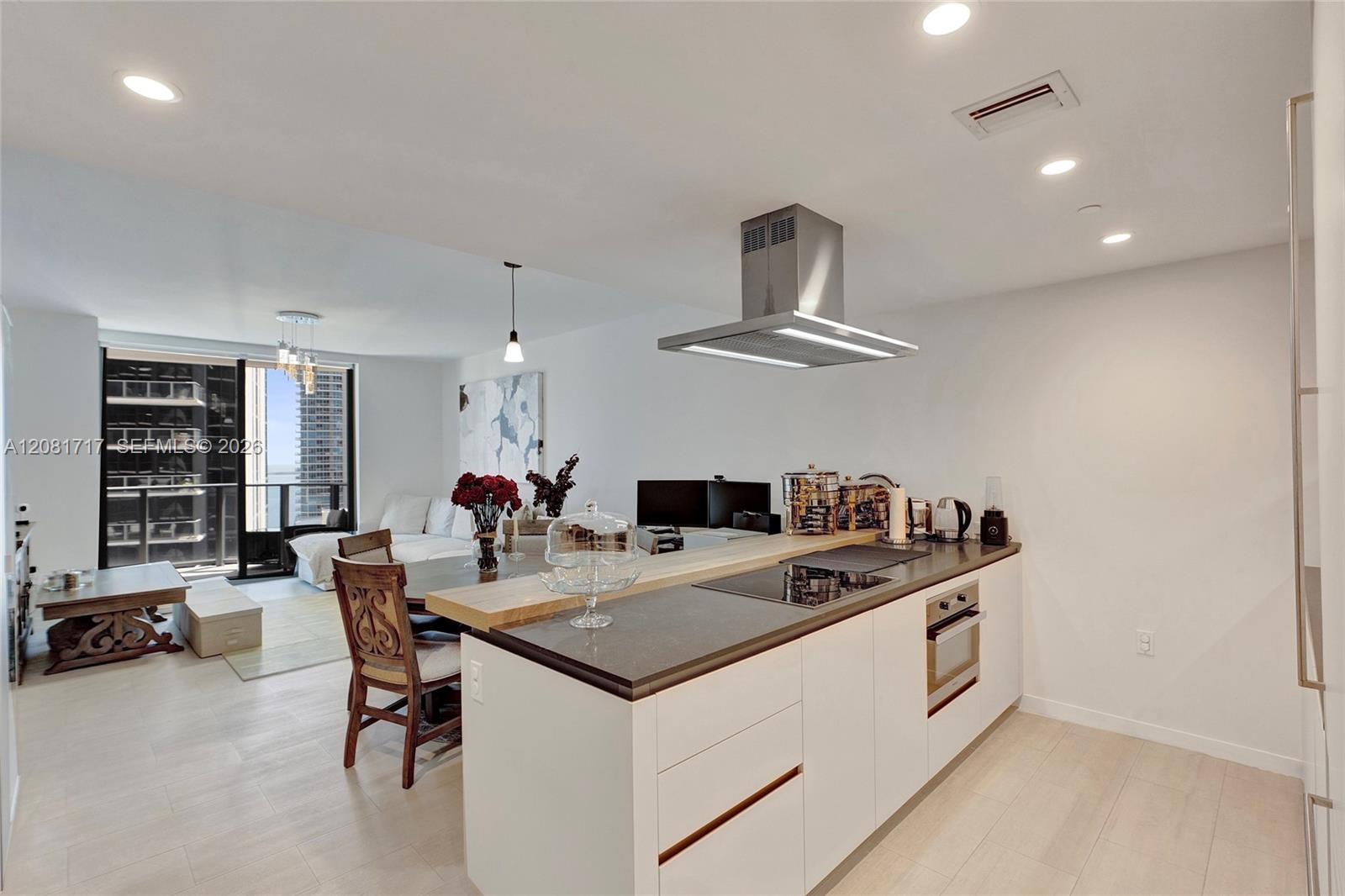 1000 Brickell Plz # 3105