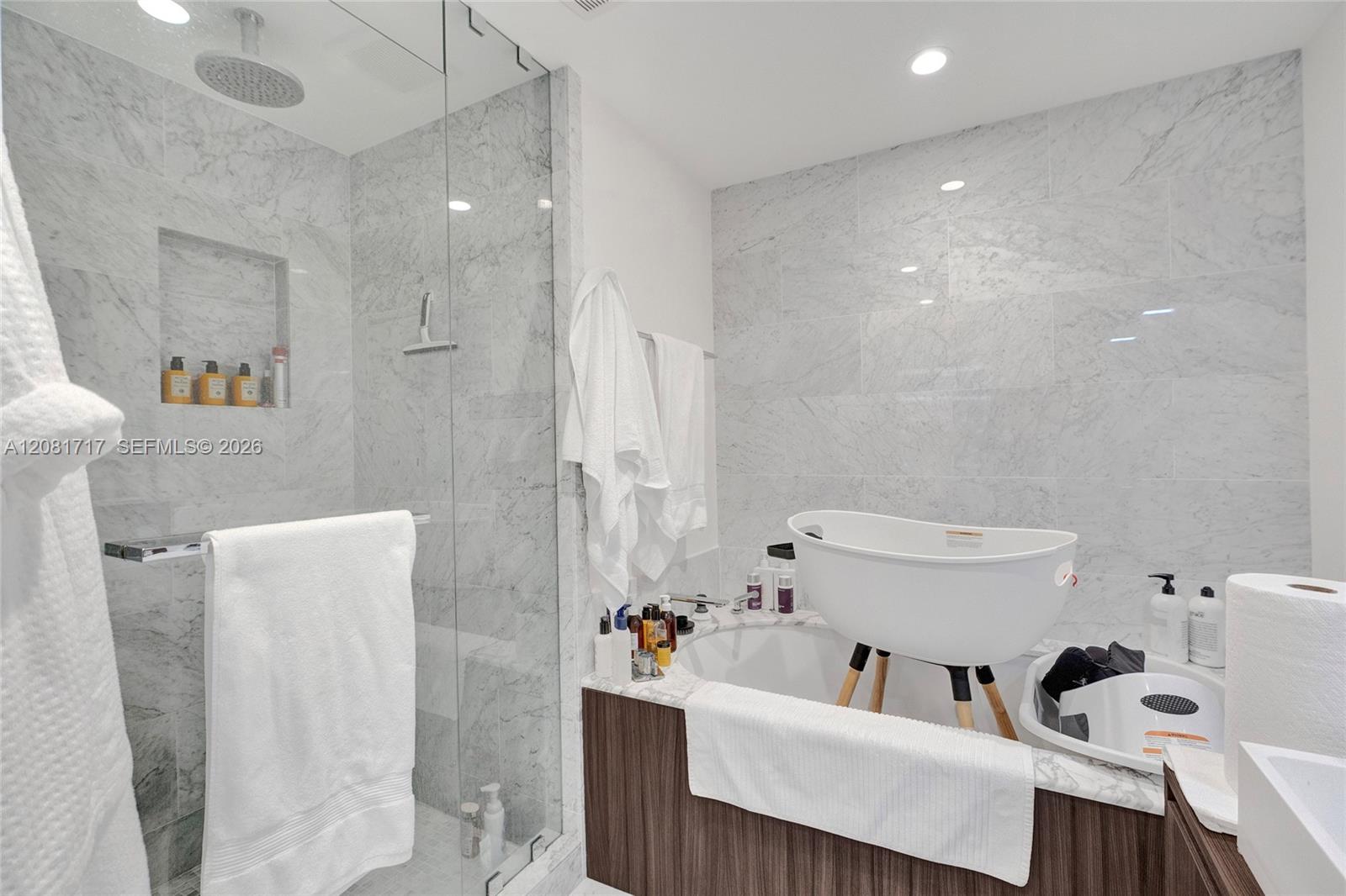 1000 Brickell Plz # 3105