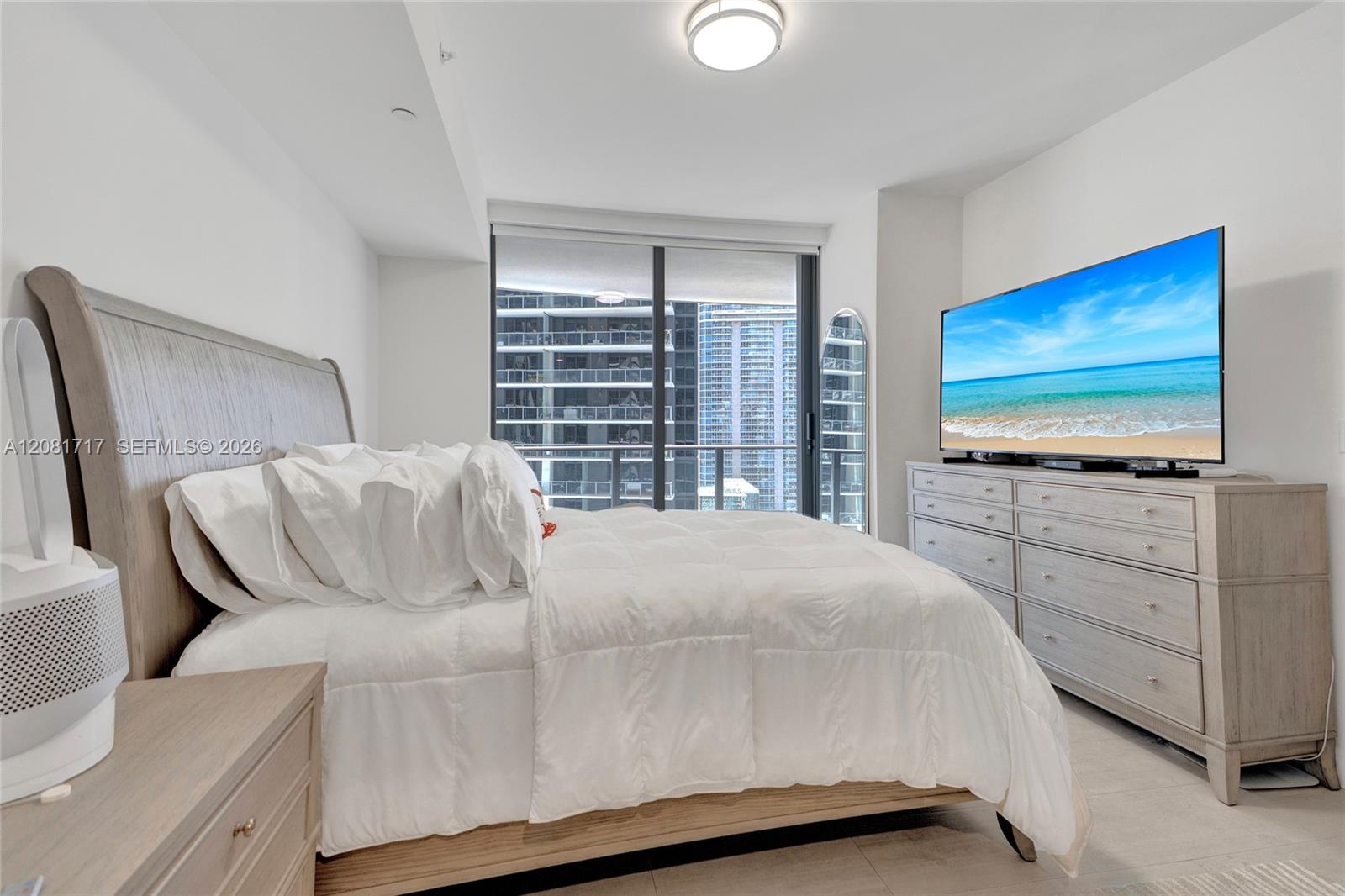 1000 Brickell Plz # 3105