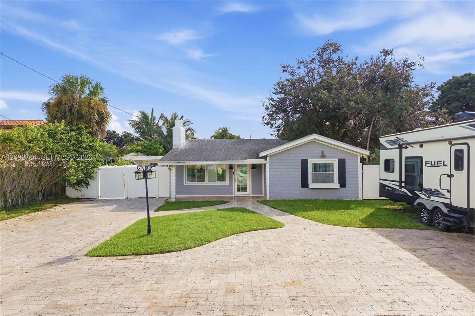 4716 SW 34th Ter