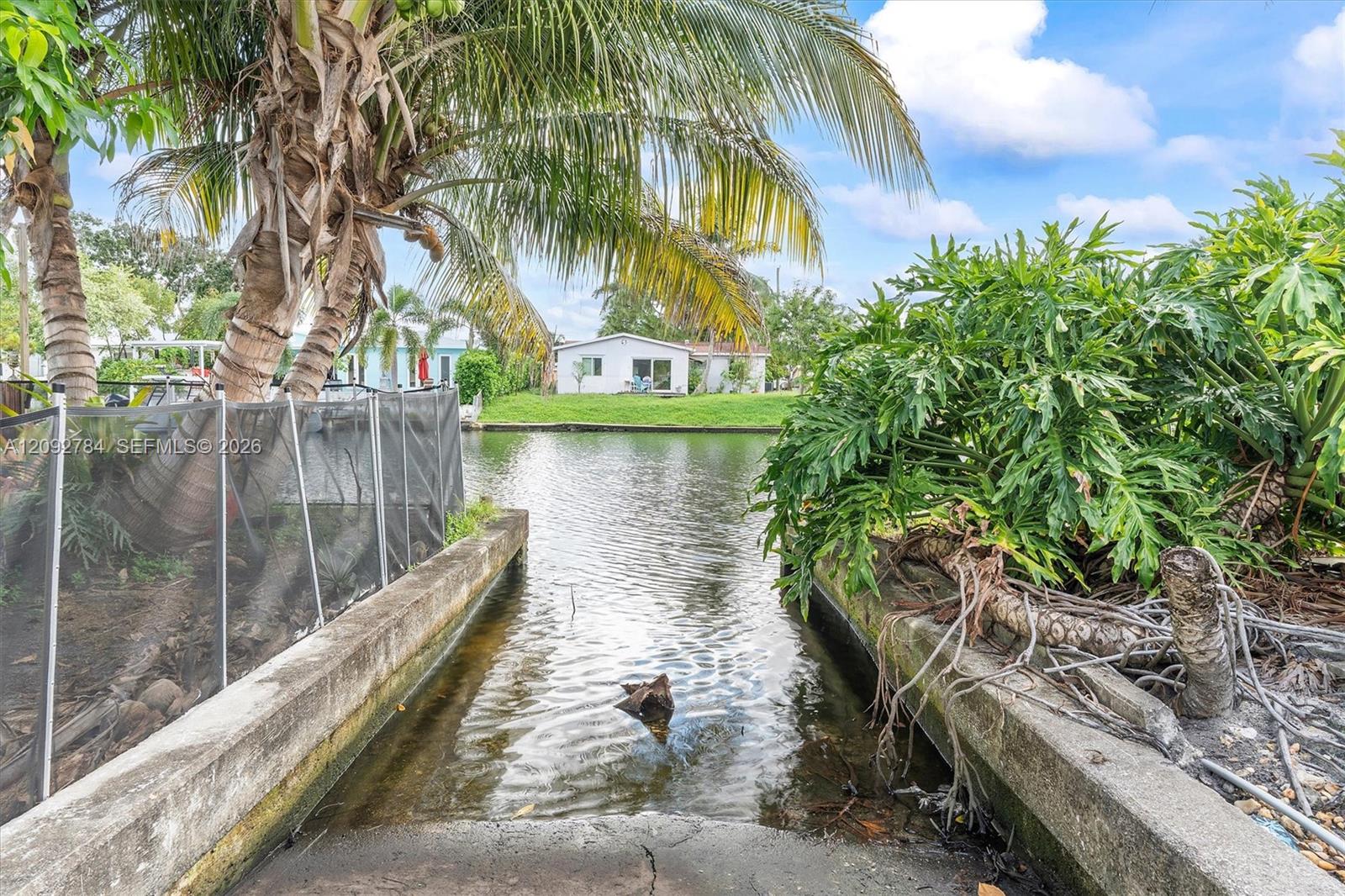 4716 SW 34th Ter