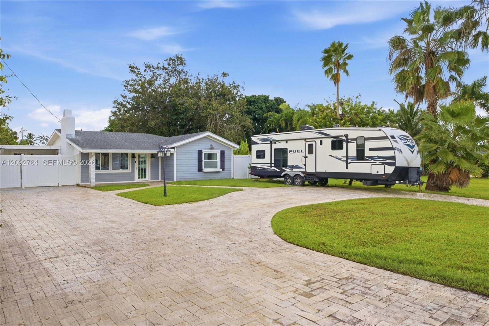 4716 SW 34th Ter