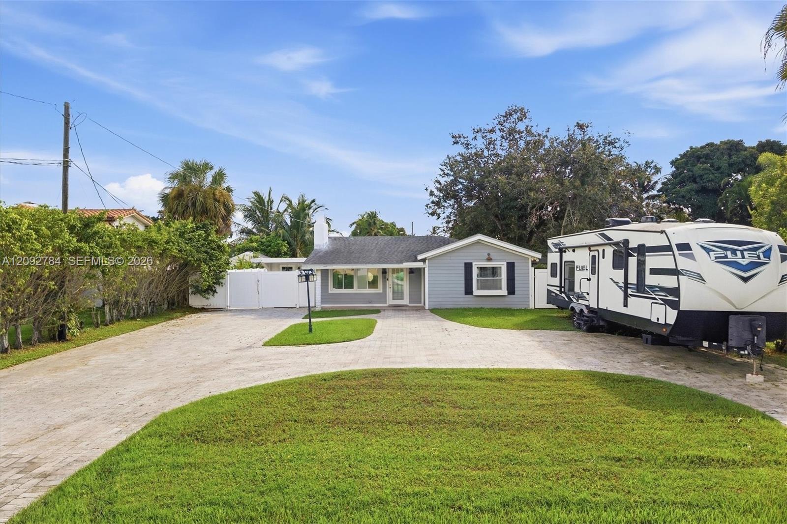 4716 SW 34th Ter