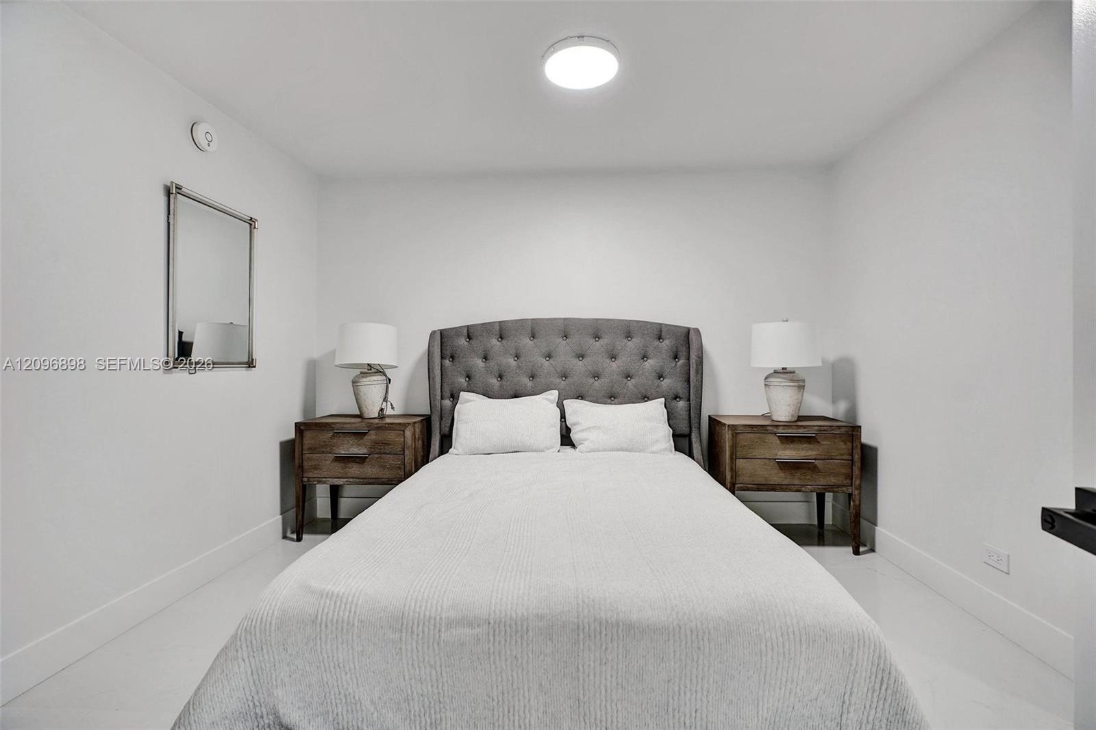 6039 Collins Ave # 1736
