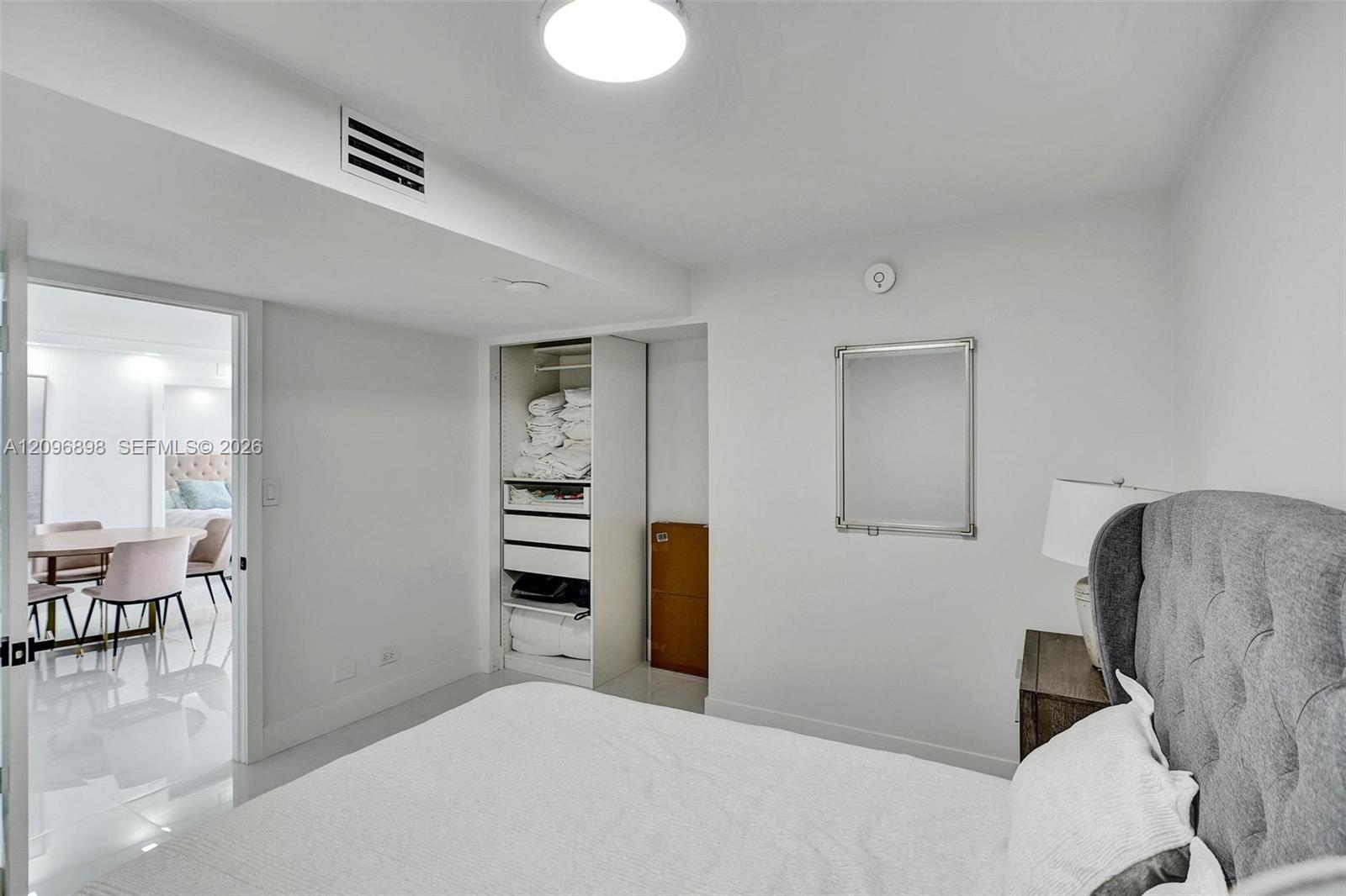 6039 Collins Ave # 1736