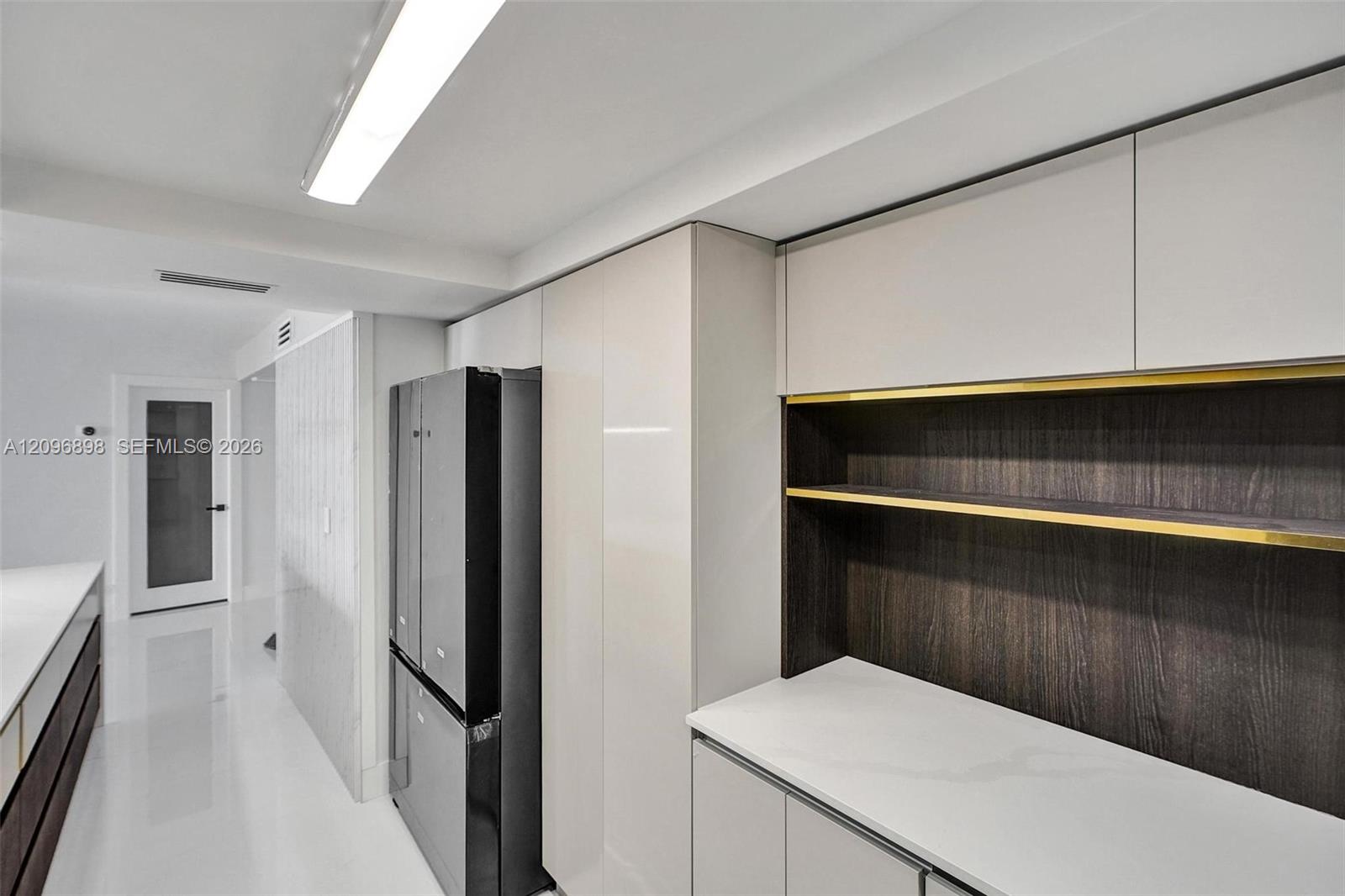 6039 Collins Ave # 1736