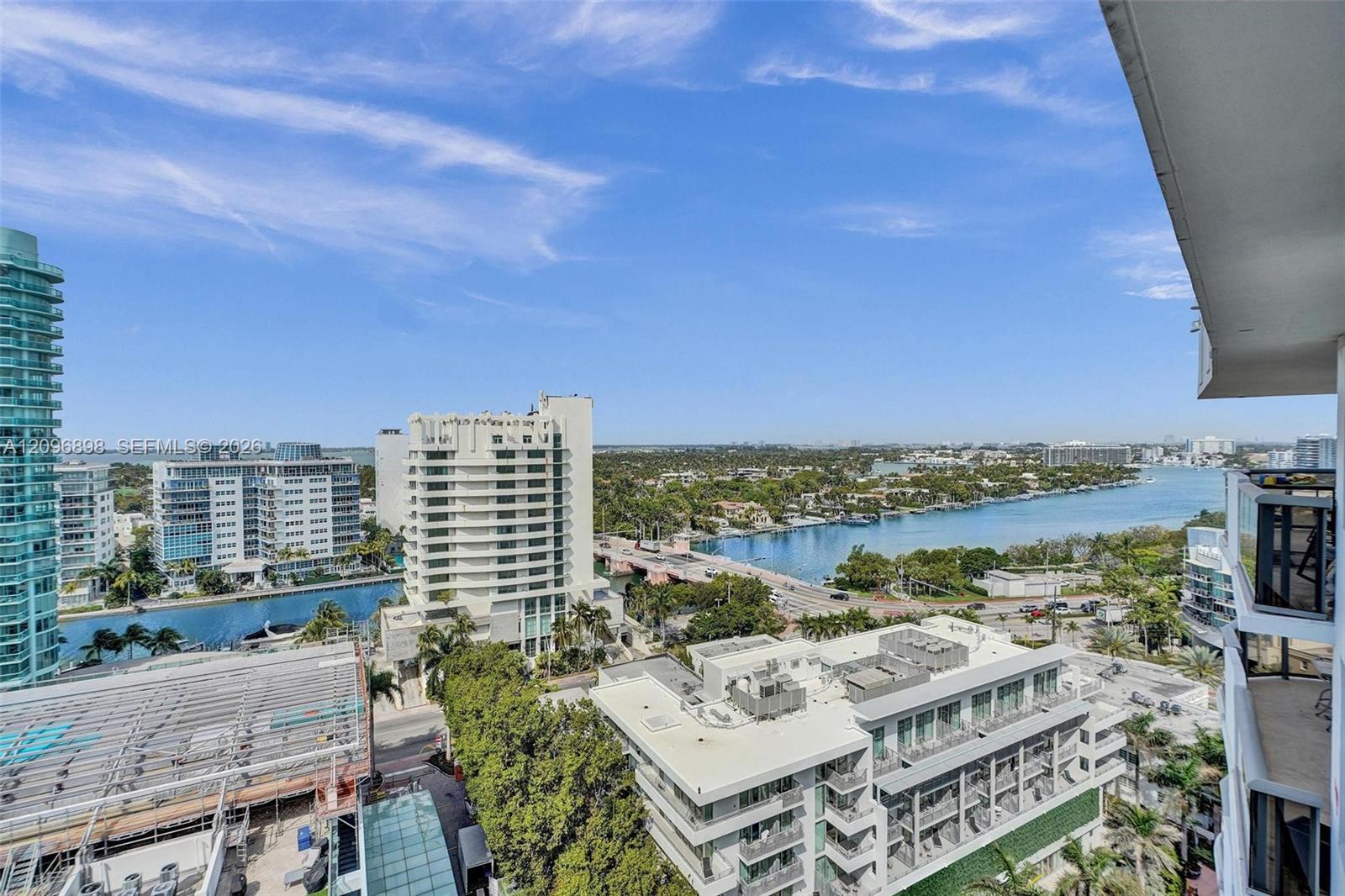 6039 Collins Ave # 1736
