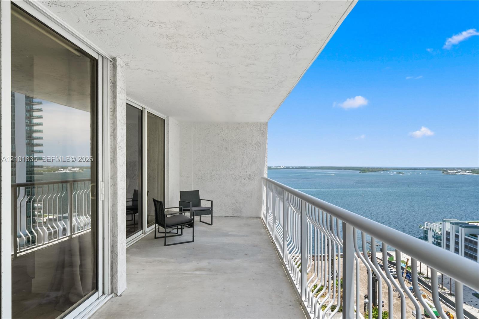 1200 Brickell Bay Dr # 1907