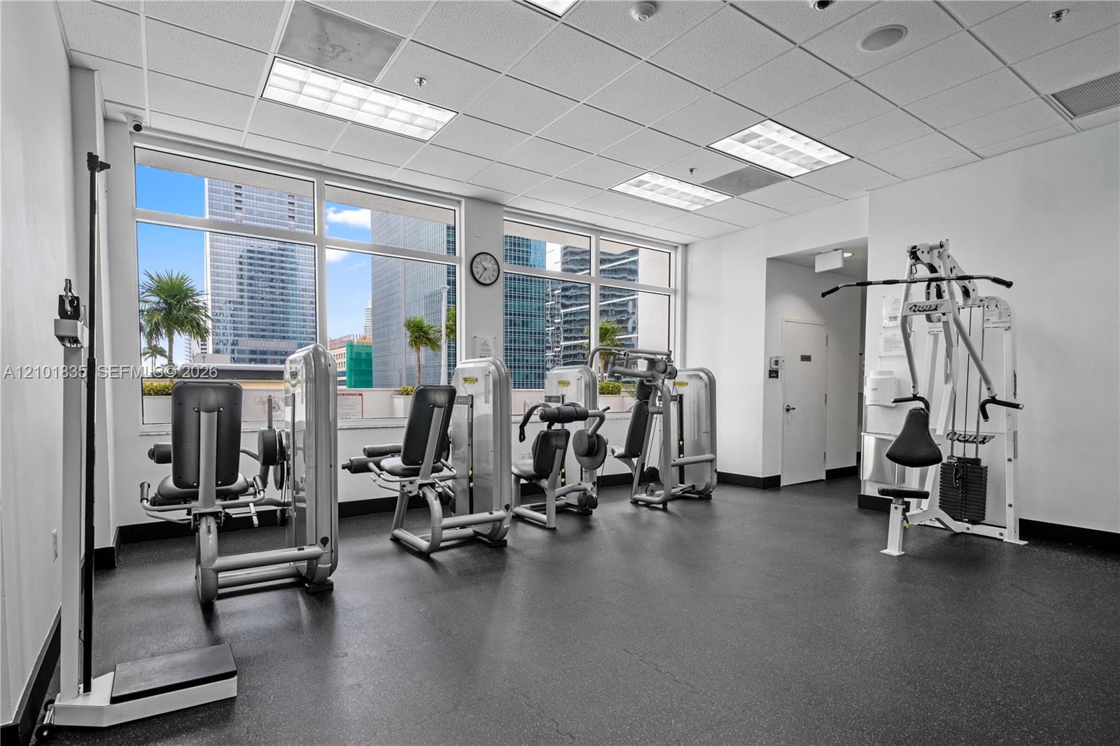 1200 Brickell Bay Dr # 1907