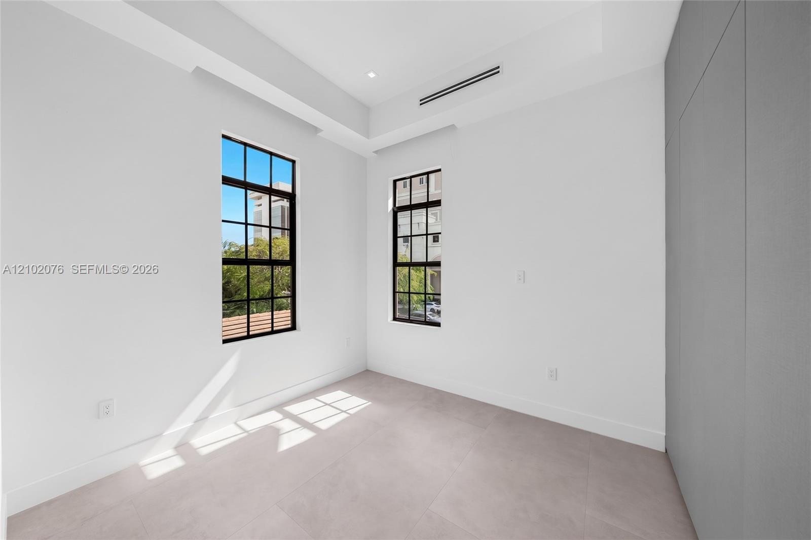 2710 Le Jeune Rd