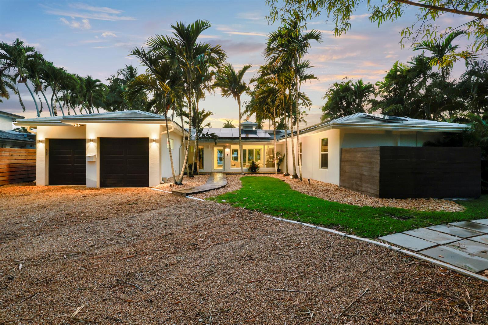 1321 Tangelo Isle
