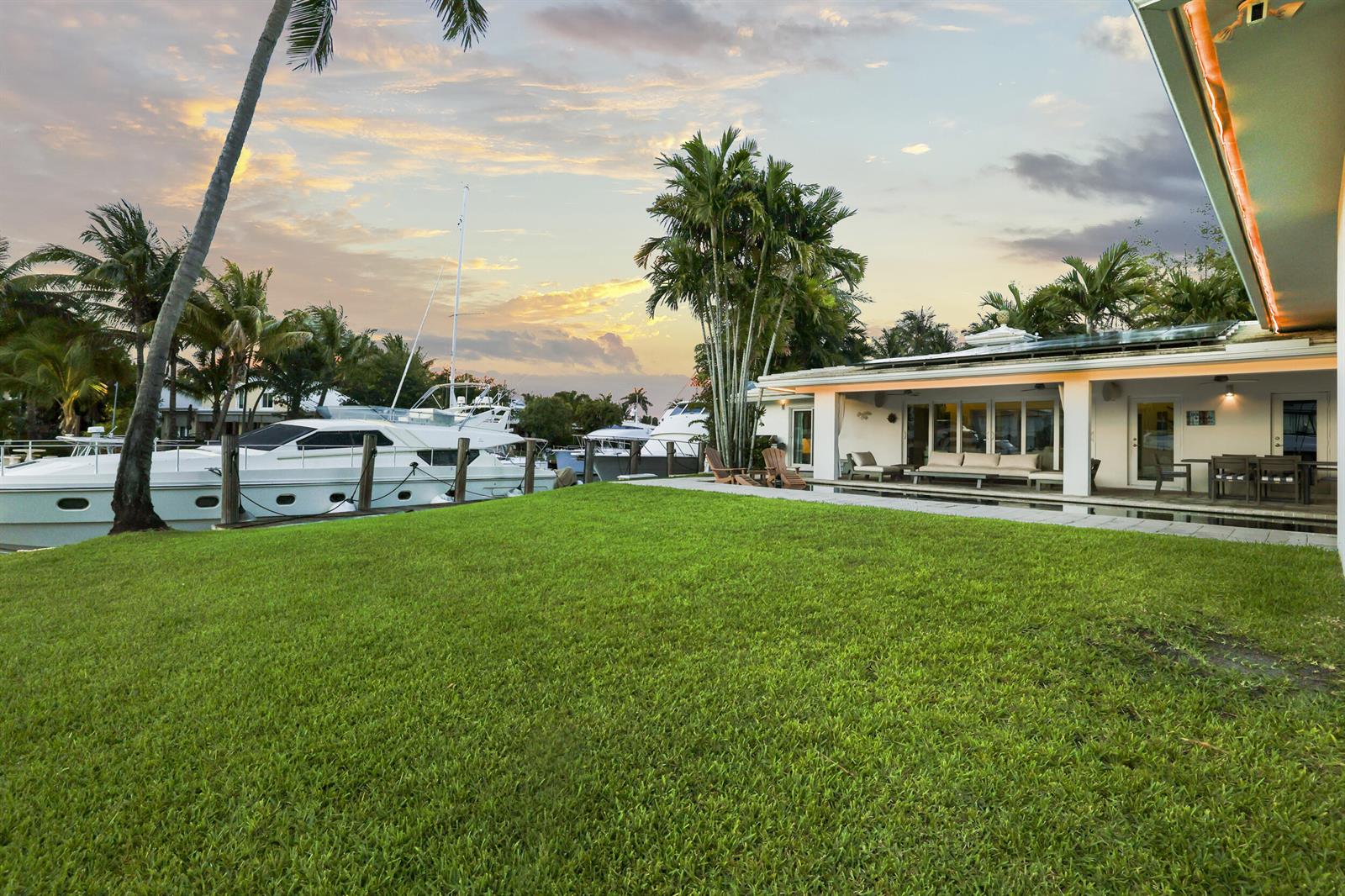 1321 Tangelo Isle