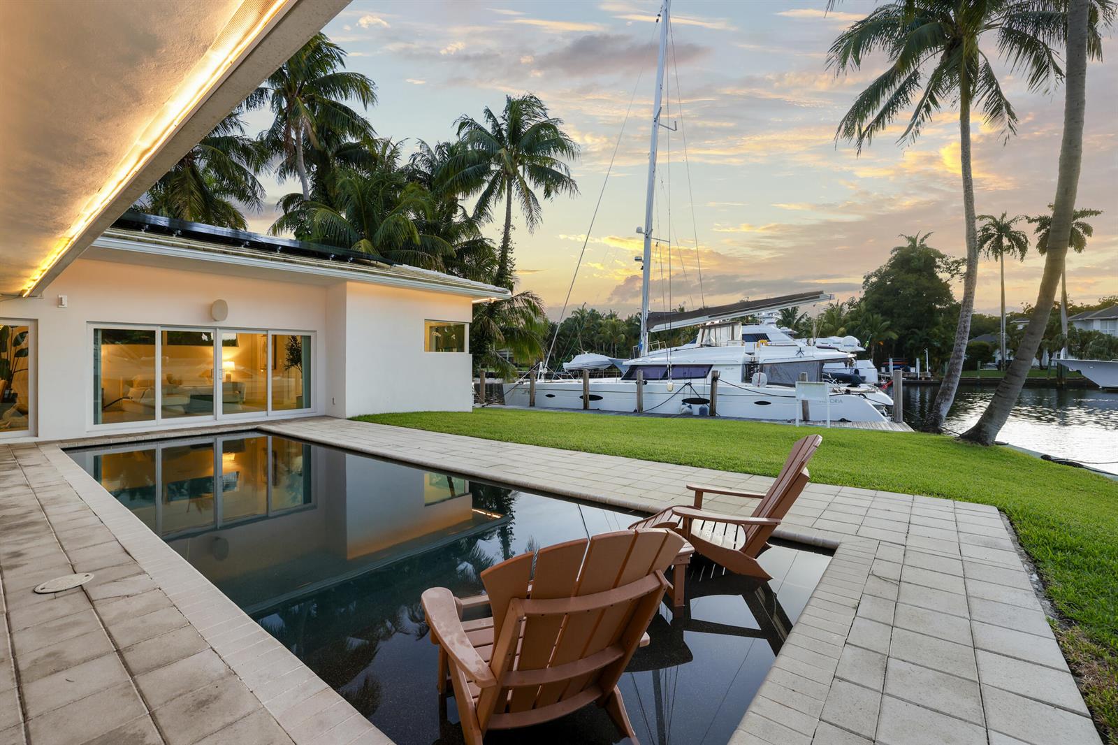 1321 Tangelo Isle