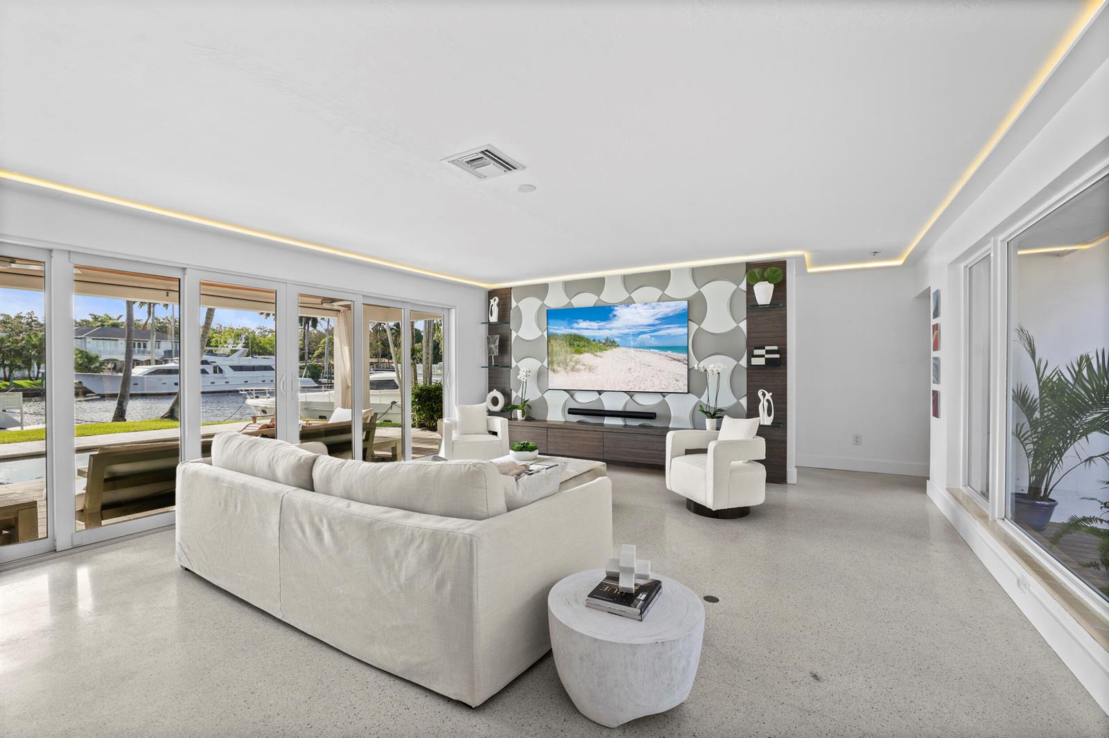 1321 Tangelo Isle