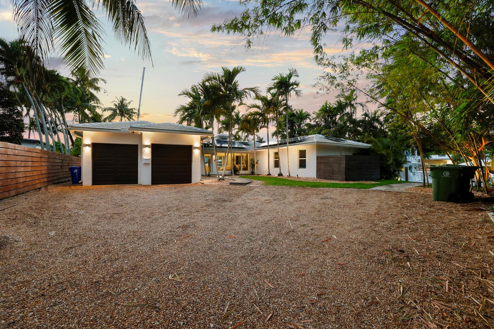 1321 Tangelo Isle