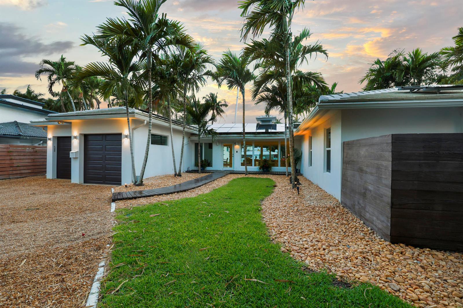 1321 Tangelo Isle