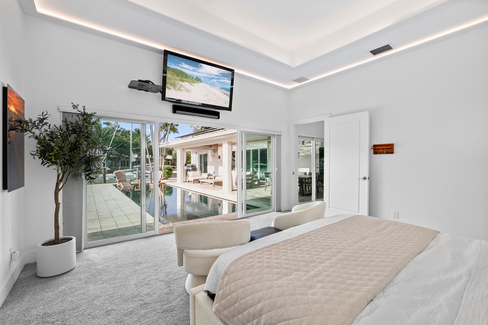 1321 Tangelo Isle