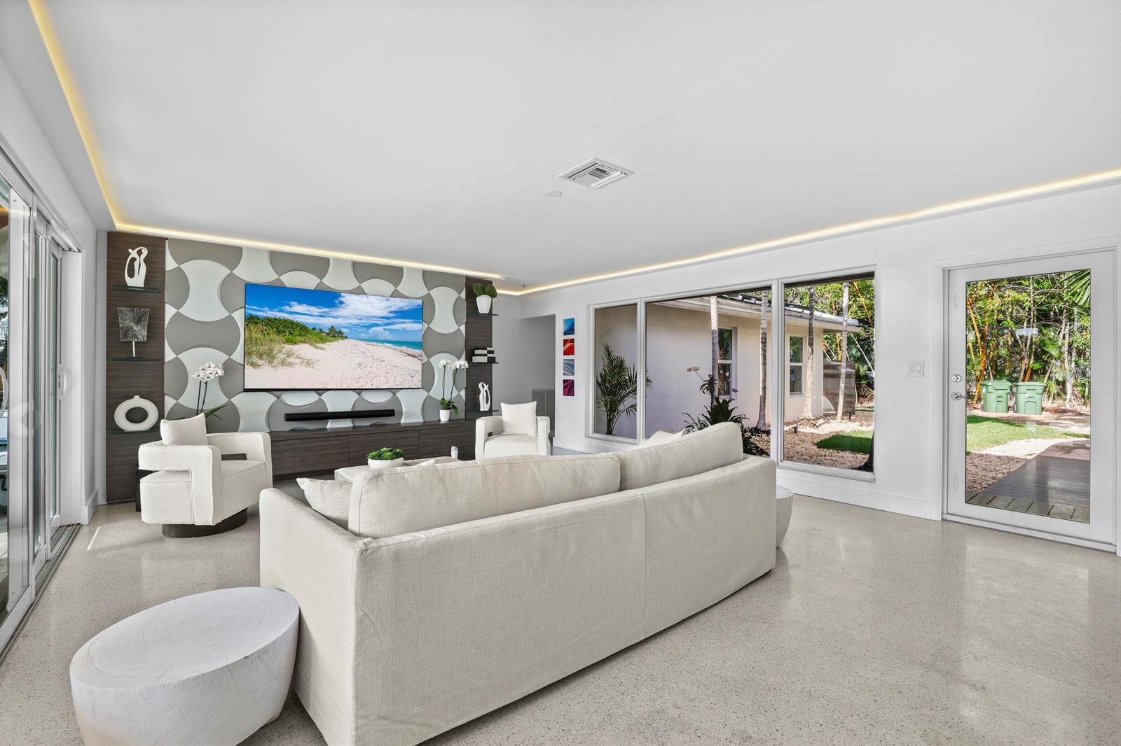 1321 Tangelo Isle