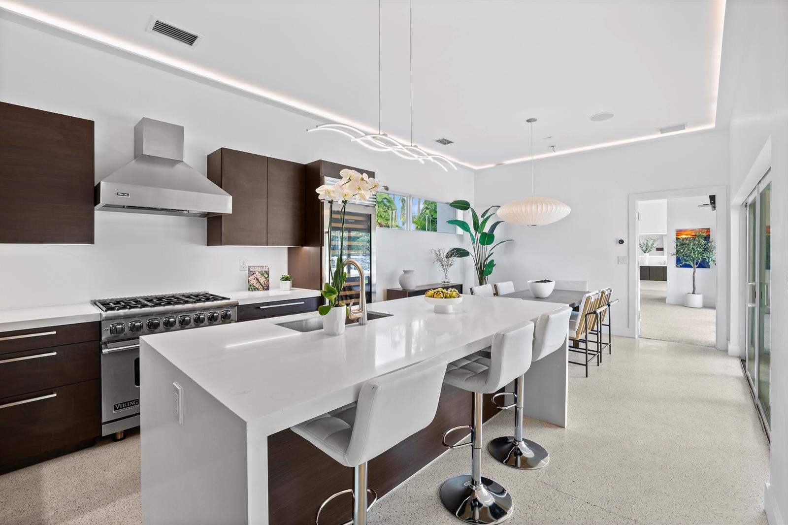 1321 Tangelo Isle