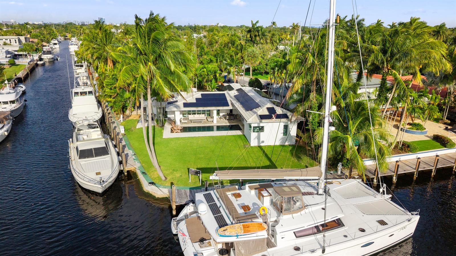 1321 Tangelo Isle