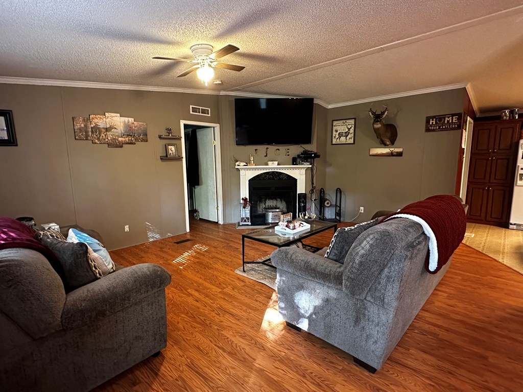 48 Running Water Circle