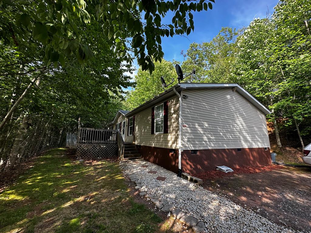 48 Running Water Circle