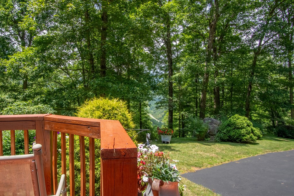312 Whippoorwill Ln