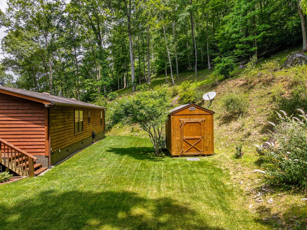 312 Whippoorwill Ln