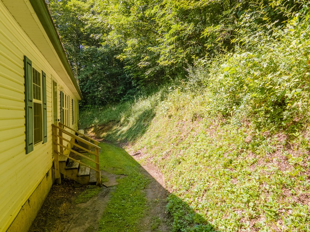 508 Cripple Creek Road