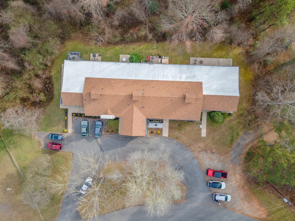 661 N Country Club Dr