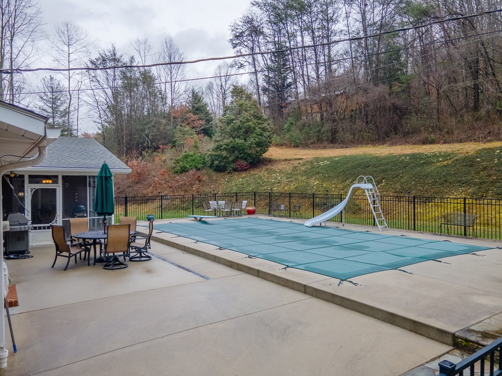 256 Mistletoe Lane
