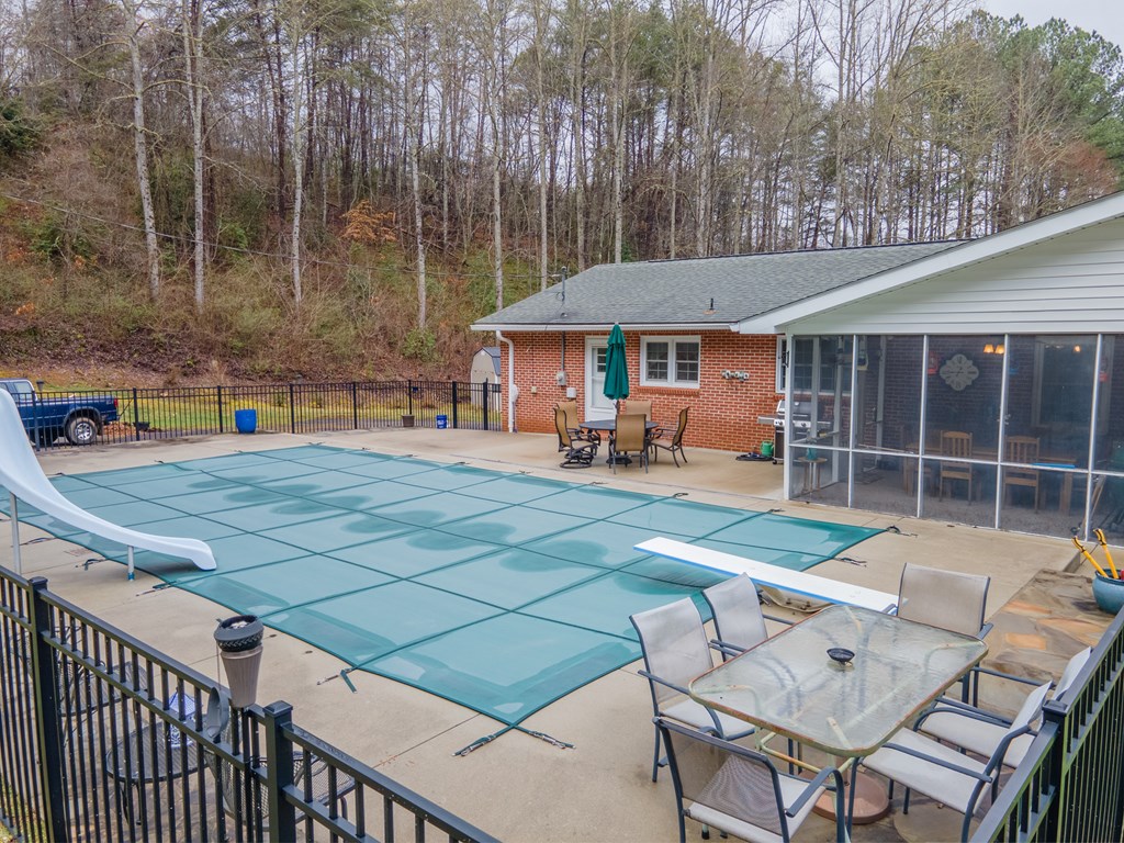 256 Mistletoe Lane
